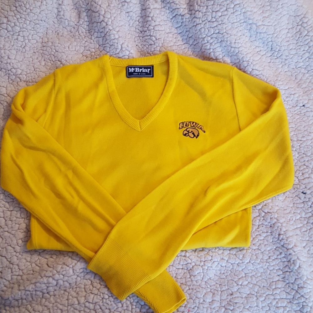 🔥Rare Vintage🔥 U of Iowa sweater